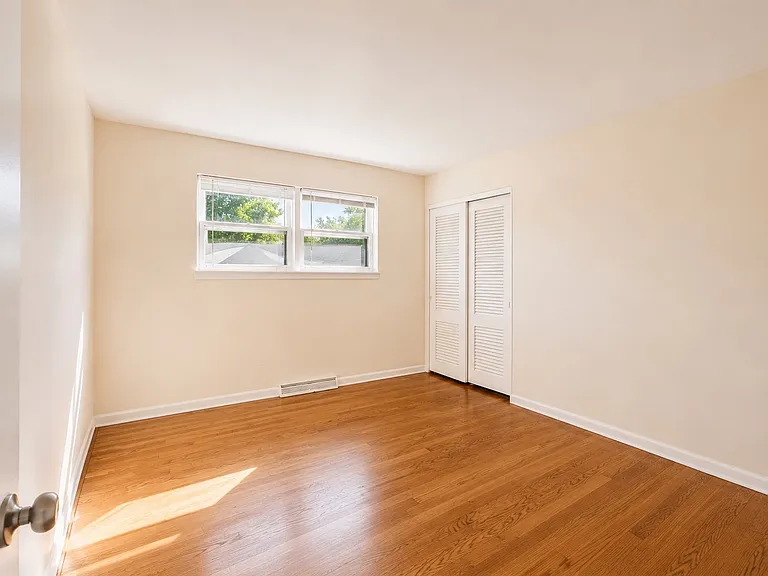406 Sunset Dr — Photo 14