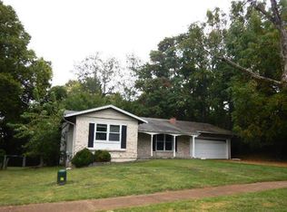 11620 Petite Chalet Dr, Saint Louis, MO 63138