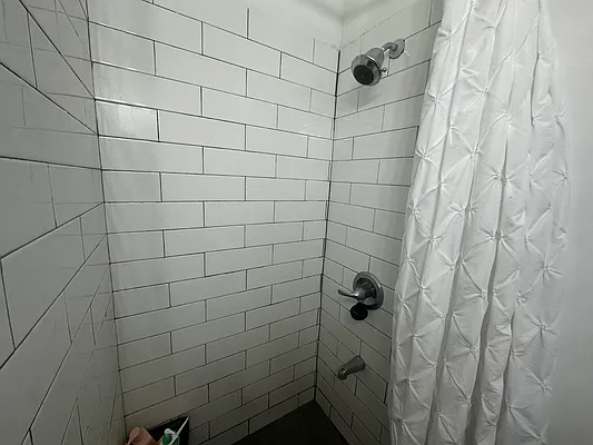 Rented by Fifth & Forever LLC | media 34