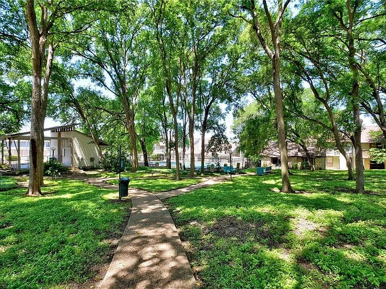 1711 Timber Brush Trl — Photo 5