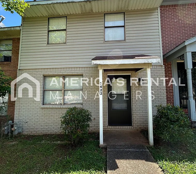 2422 Hampstead Dr