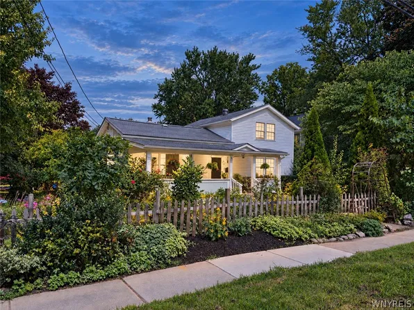 300 Oneida St, Lewiston, NY 14092