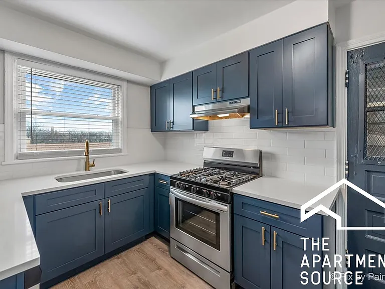 2727 W Berwyn Ave #1 — Photo 1