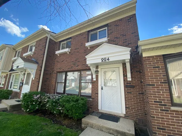 224 Jefferson Ln, Wood Dale, IL 60191