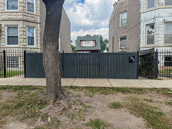 2nd image of 4028 W Wilcox St