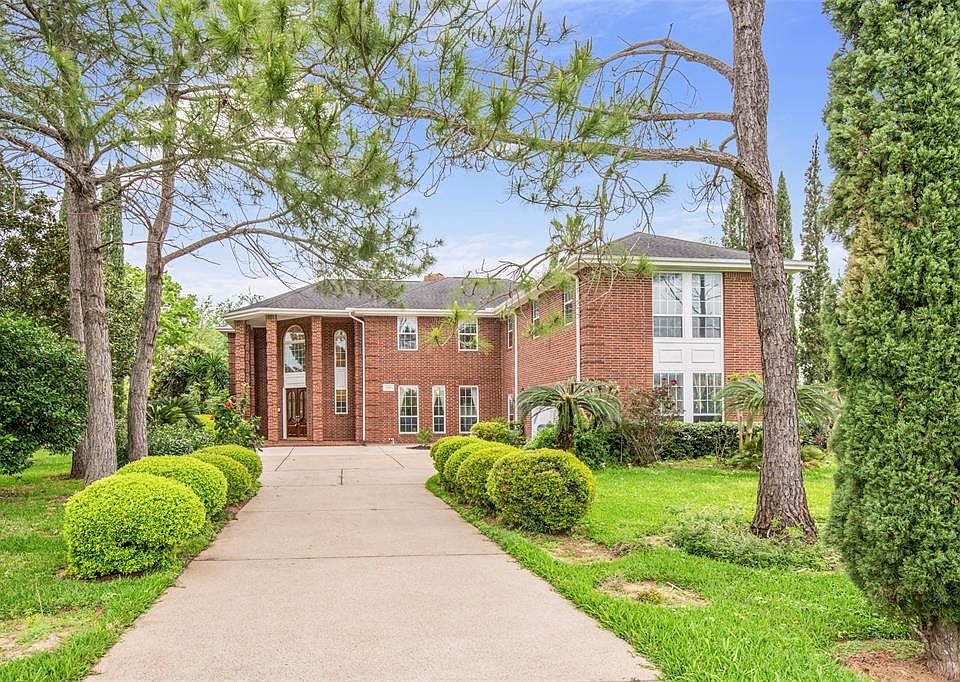 1st image of 4919 Diamond Springs Dr