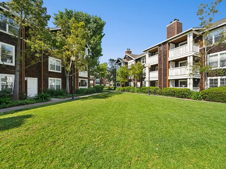 Pescadero Apartments — Photo 37