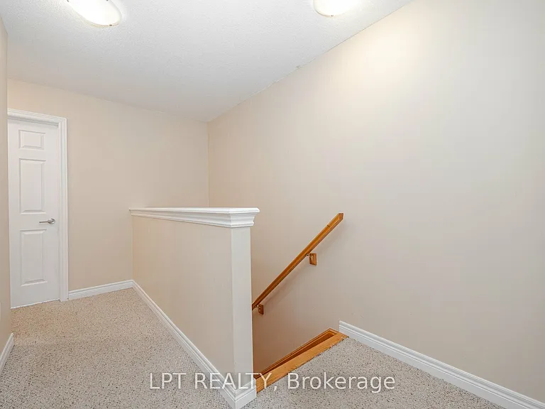 124 Parkinson Cres #15 — Photo 11