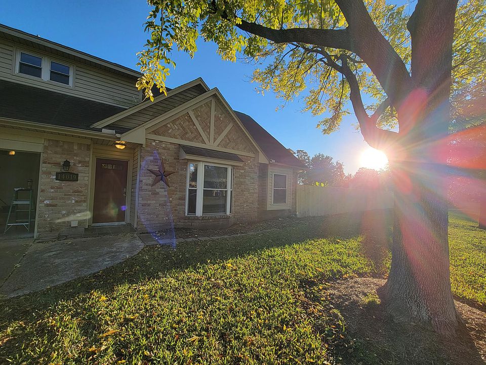 1st image of 14019 Greenway Dr
