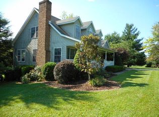 24 Hickorywood Ct, Harpers Ferry, WV 25425