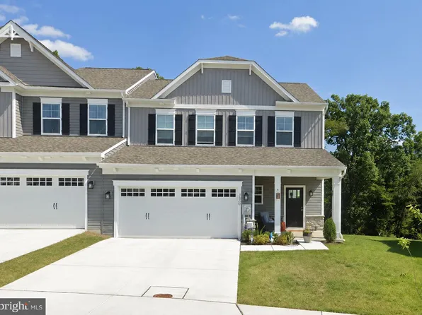 2820 Town View Cir, New Windsor, MD 21776