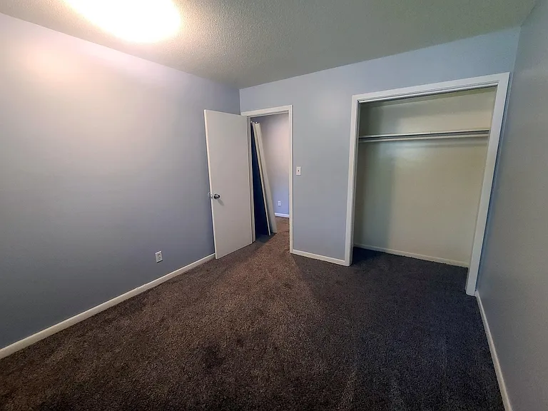 9825 Linden Cir — Photo 14
