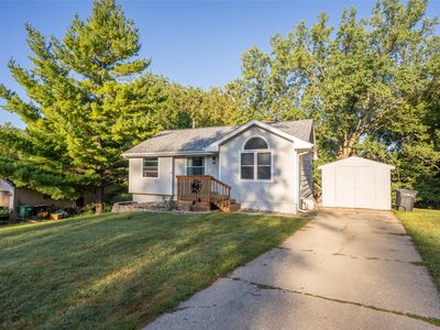 4440 Lexington Dr, Pleasant Hill, IA, 50327