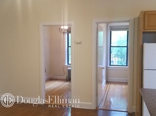 3151 33rd St #2F, Astoria, NY 11106