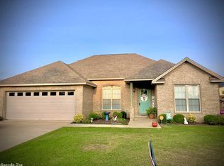 2212 Clara St, Searcy, AR 72143
