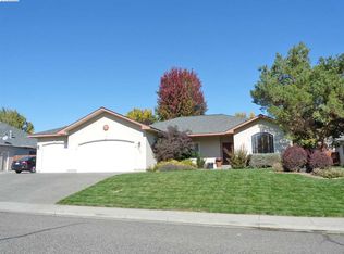 232 Hartwood St, Richland, WA 99352