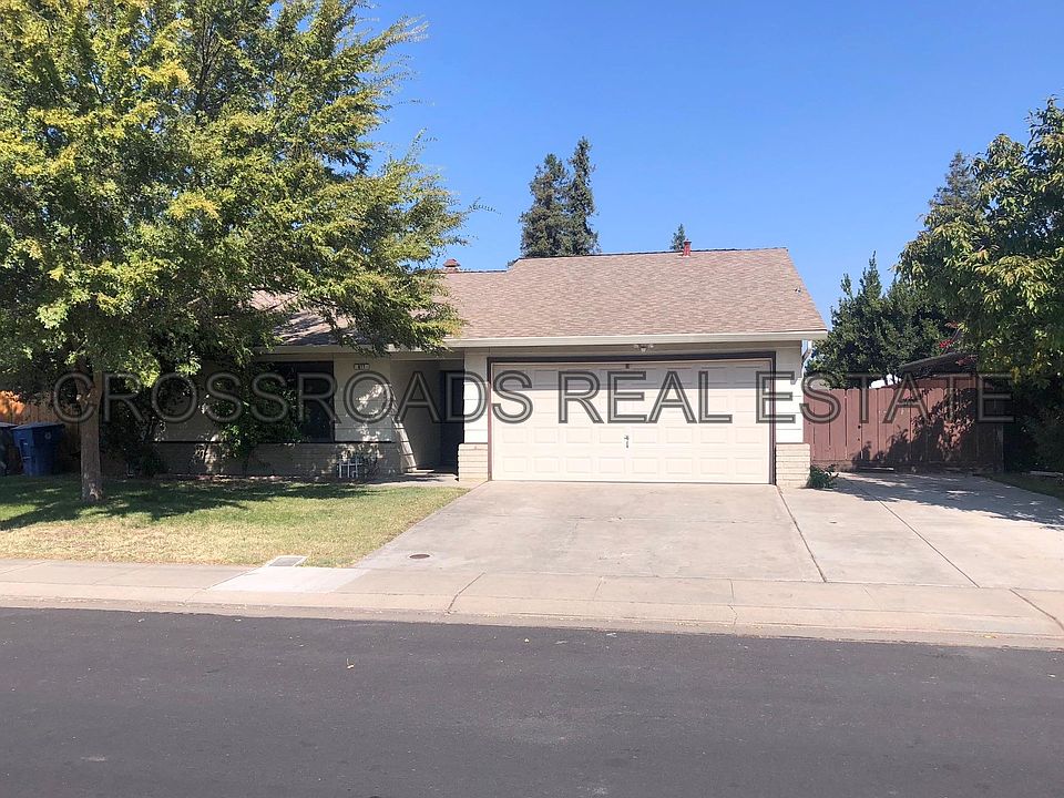 1st image of 877 King Richard Way