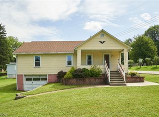 4293 Summit St, Barberton, OH 44203