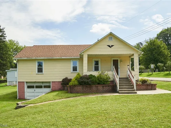 4293 Summit St, Barberton, OH 44203