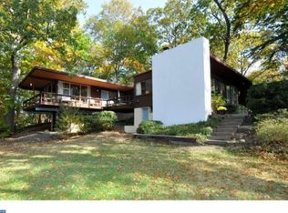 7 Laurel Rd, Riverton, NJ 08077