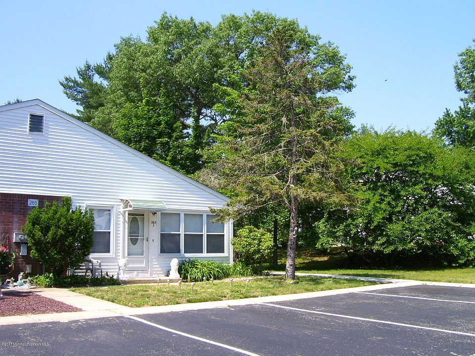 1st image of 265 Laurel Place #C