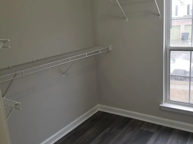 Stoneoak Cir — Photo 12