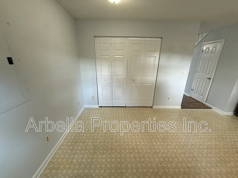 390 Erwin Hwy #2 — Photo 26