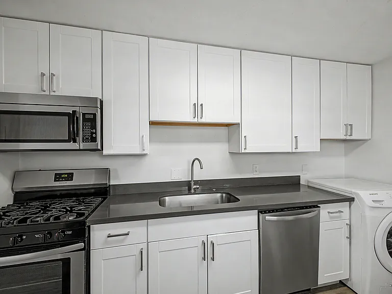 217 N Elm St #H — Photo 17