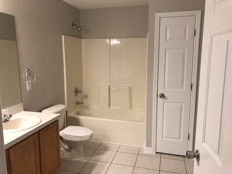 17551 Sandgate Ct — Photo 32
