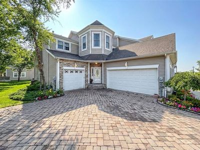 20 Tides Ln, Staten Island, NY, 10309