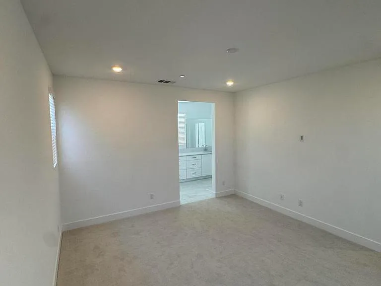 712 Guy Turner Dr — Photo 11