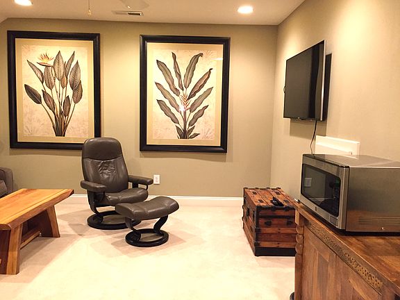 Your own private living area on the 3rd floor