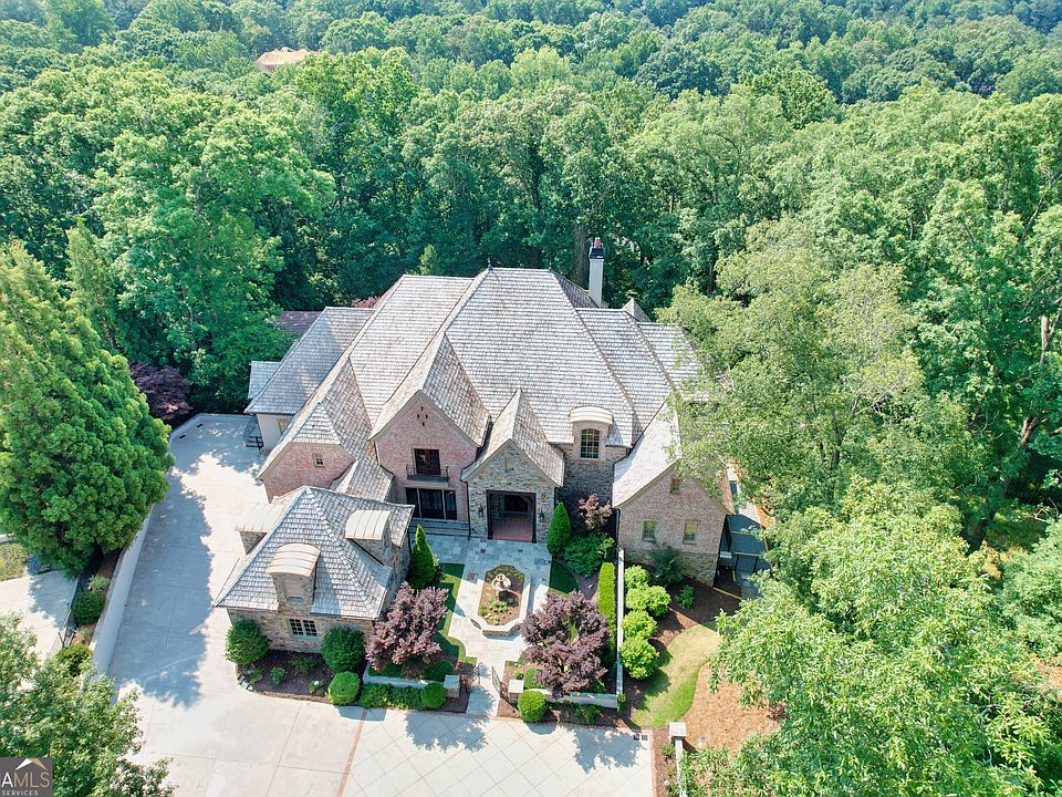 1st image of 471 Tam Oshanter Dr SE