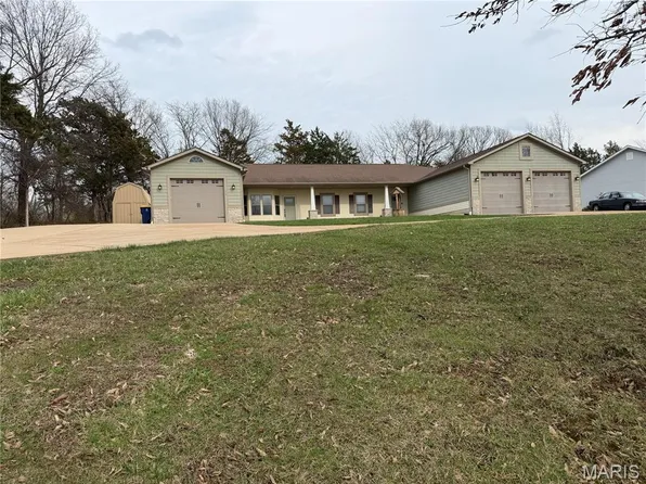 1510 Villa Dr, De Soto, MO 63020