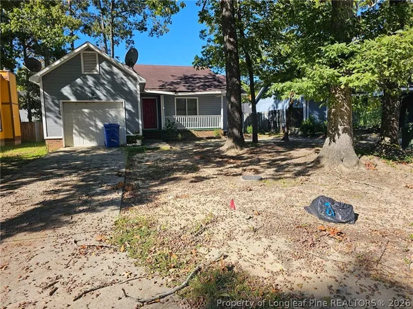 6694 Winchester St, Fayetteville, NC 28314
