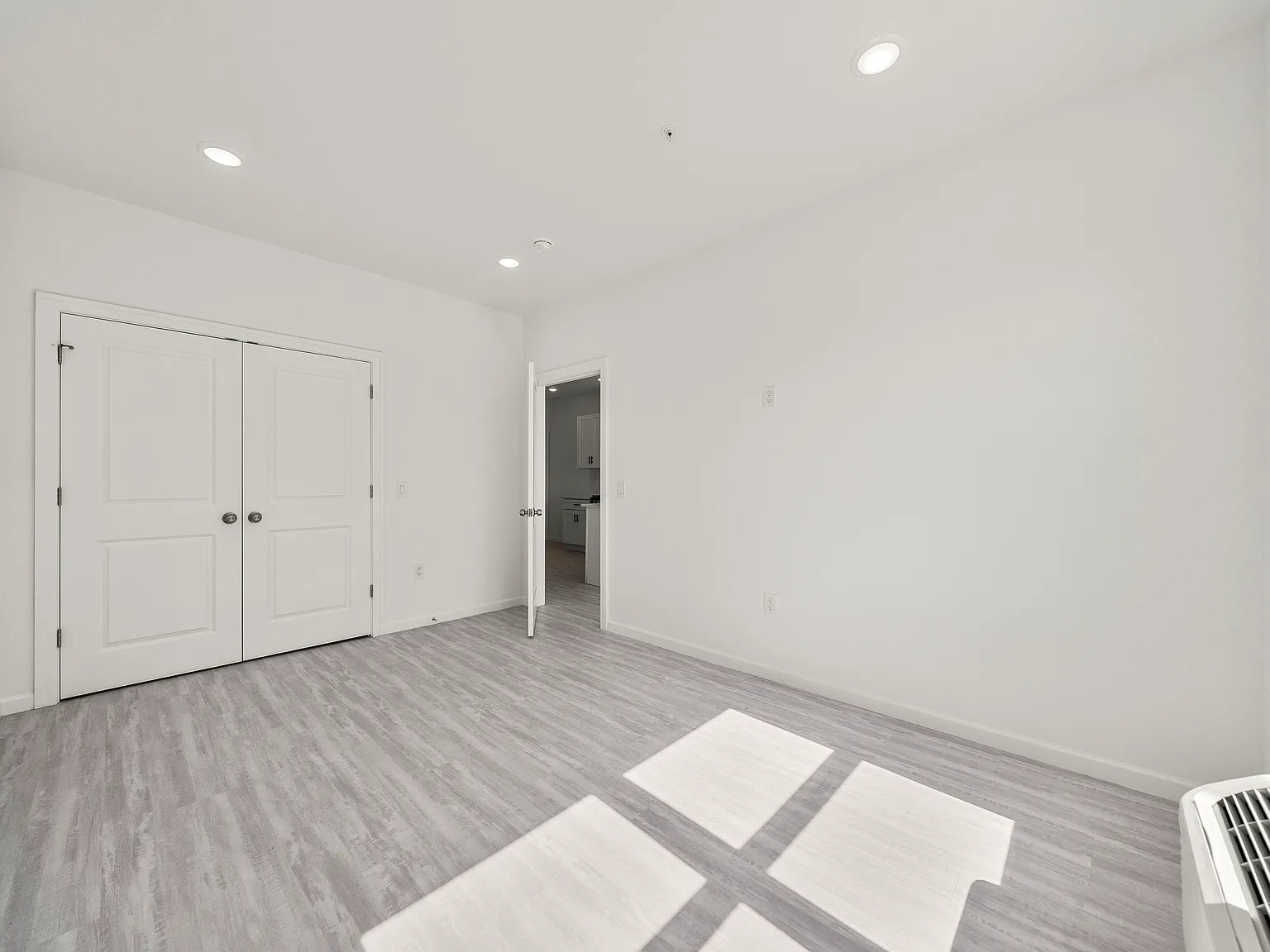 53 E Main St — Photo 2