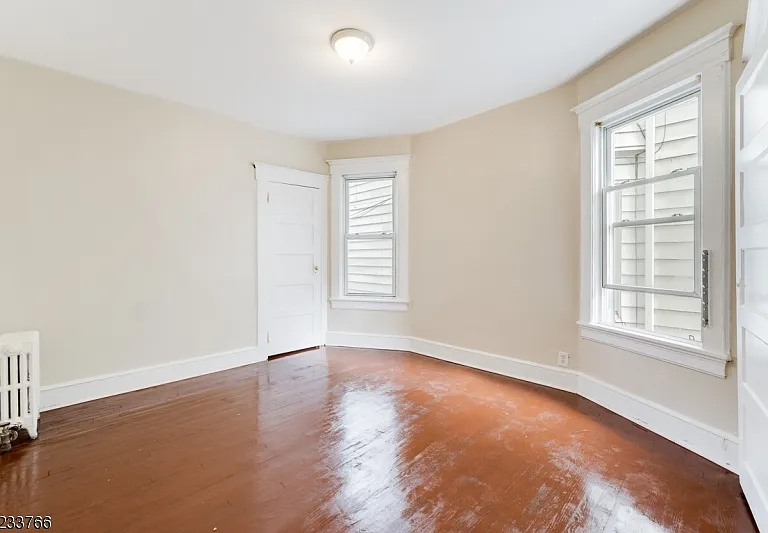 125 Main St #1 — Photo 6