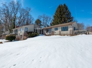 1114 S East St, Amherst, MA 01002