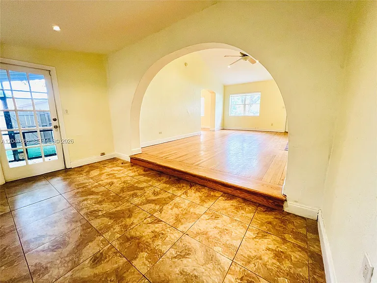 410 Pinecrest Dr — Photo 18