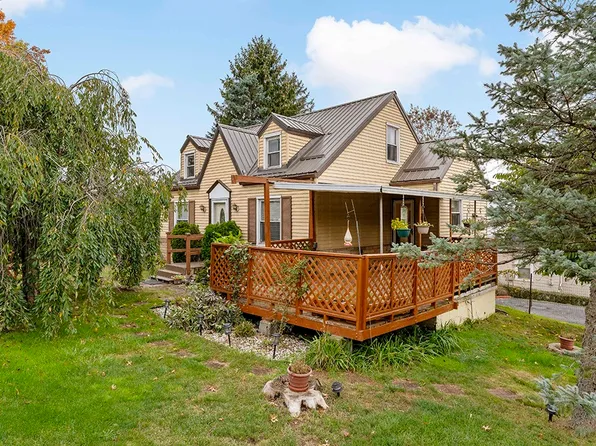 301 Greenfield Ave, East Pittsburgh, PA 15112