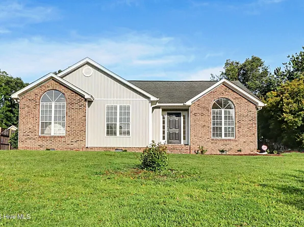 204 Bramble Court, Castle Hayne, NC 28429