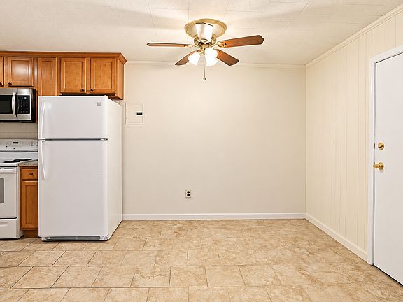 3rd image of 5 Cass St APT 1