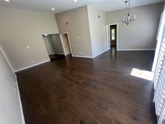 4th image of 2836 Regina Ave