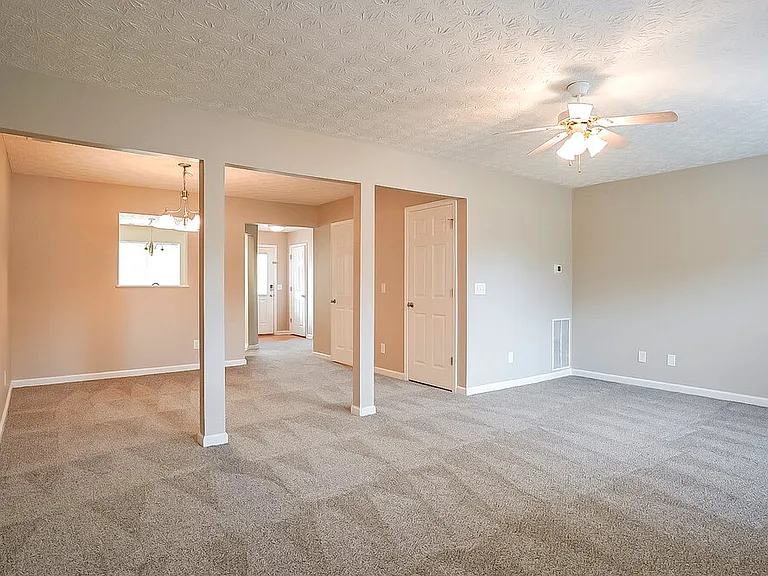 216 Meadowlark Pl — Photo 4