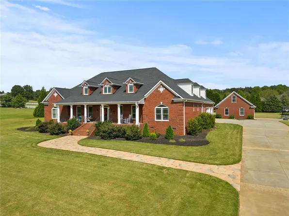 103 Lazy Willow Ct, Williamston, SC 29697