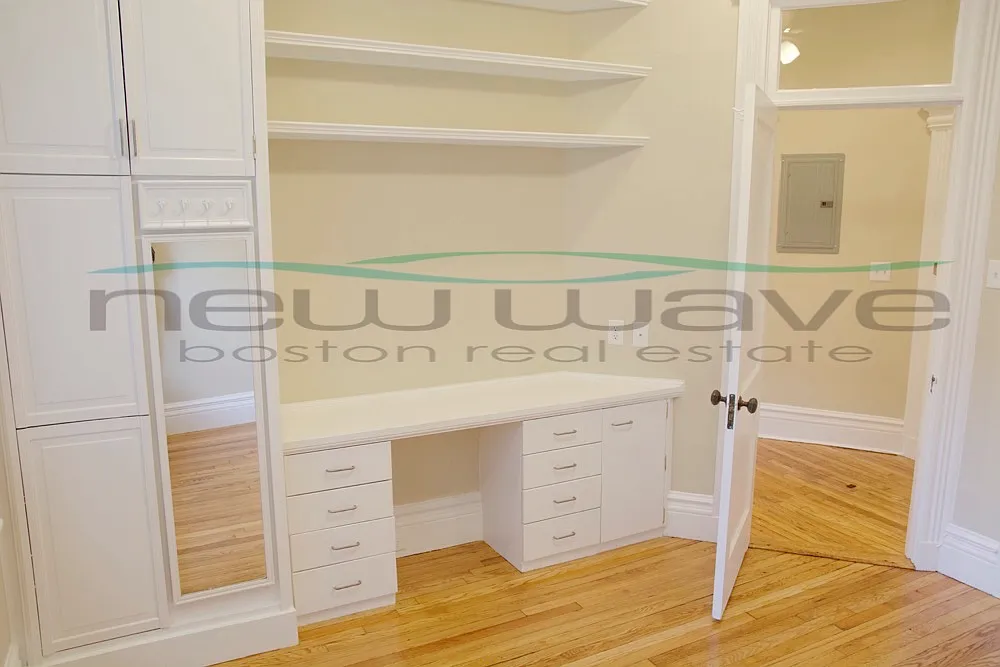 2 bed, 999 sqft, $3,600 — Photo 1