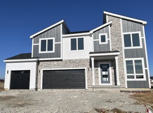 1367 Scotsland LANE, Oconomowoc, WI 53066