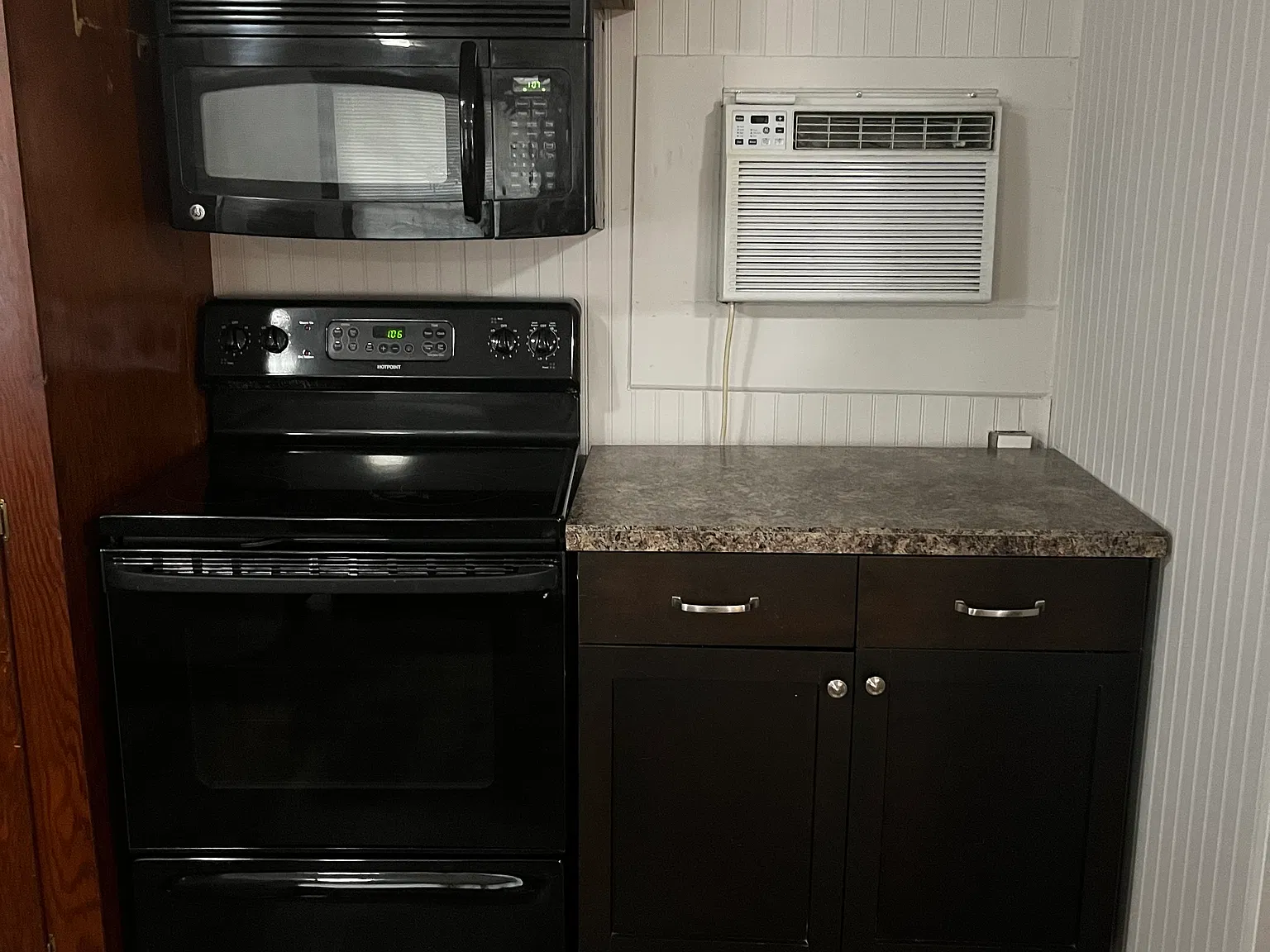 Studio, 450 sqft, $1,050 — Photo 4
