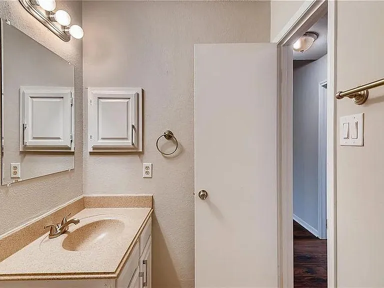 2110 Taylor Simonetti Ave — Photo 13