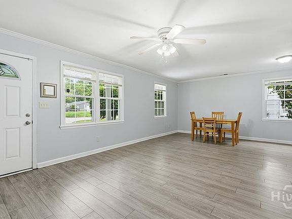5th image of 84 Superior Avenue